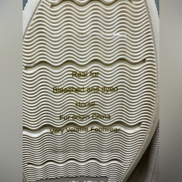 Very Volatile Cow Print Shoes 7.5 - Picture 4 of 8